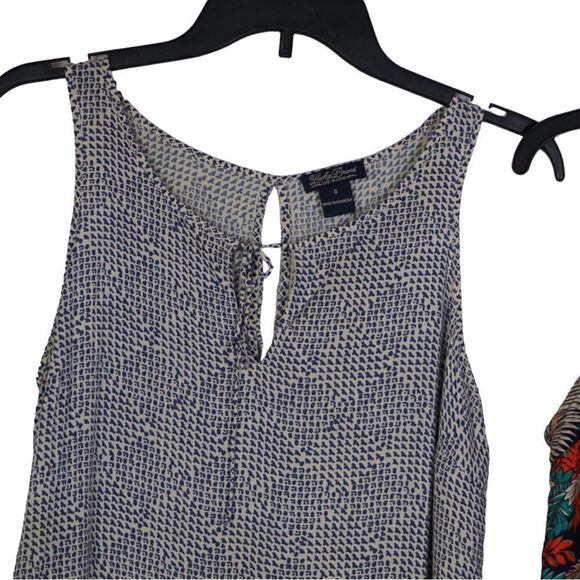 Lucky Brand Silk Presley Tank & Cream/Blue Patterned Tank, Small - Picture 5 of 5